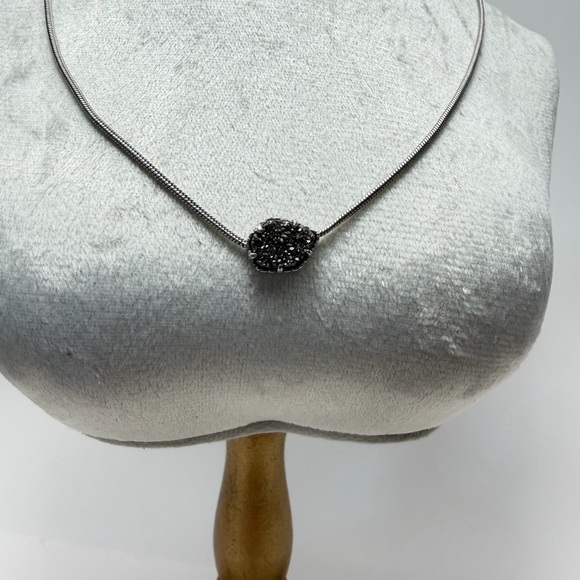 Kendra Scott Black Pendant Necklace - Picture 3 of 3